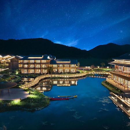 Hotel Indigo Lugu Lake By Ihg Лицзян Экстерьер фото