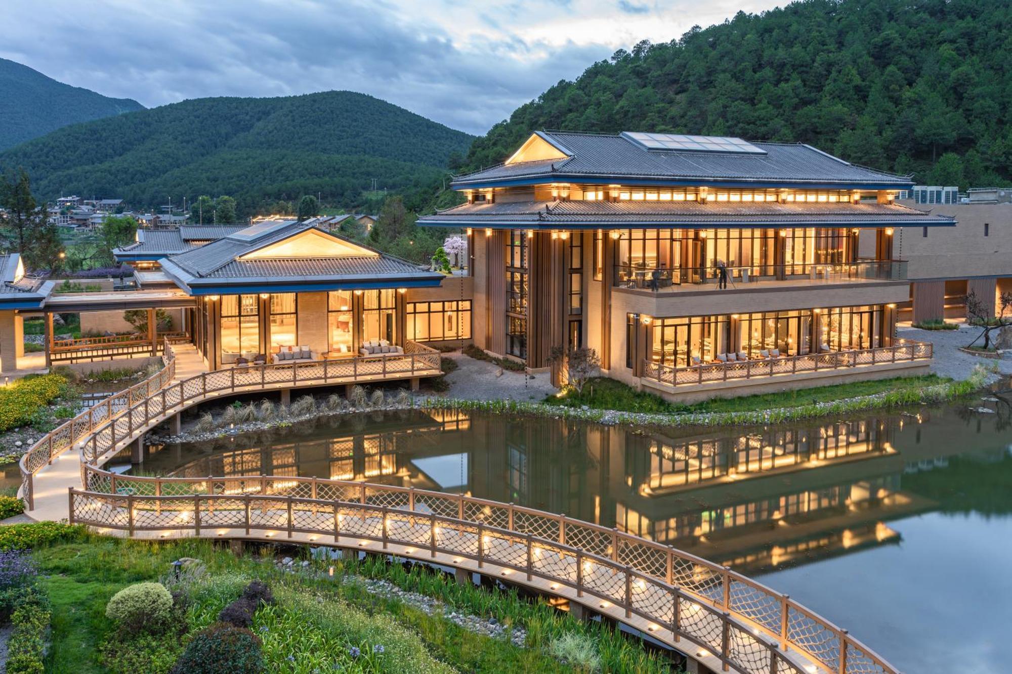 Hotel Indigo Lugu Lake By Ihg Лицзян Экстерьер фото