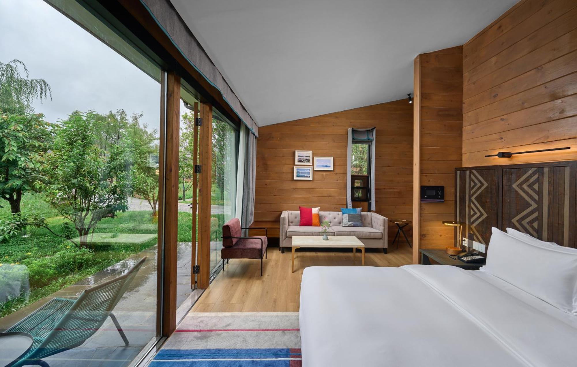 Hotel Indigo Lugu Lake By Ihg Лицзян Экстерьер фото