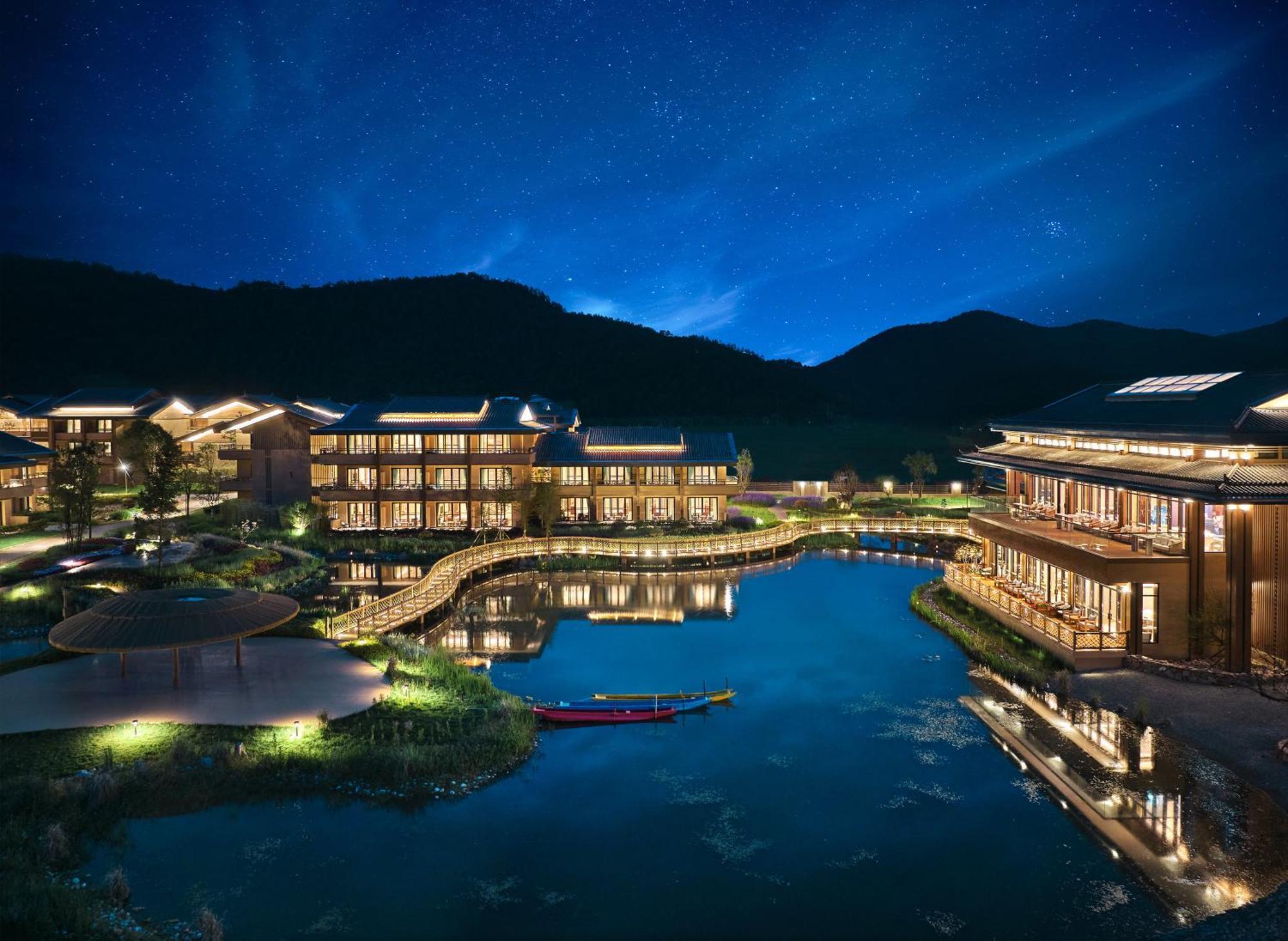Hotel Indigo Lugu Lake By Ihg Лицзян Экстерьер фото