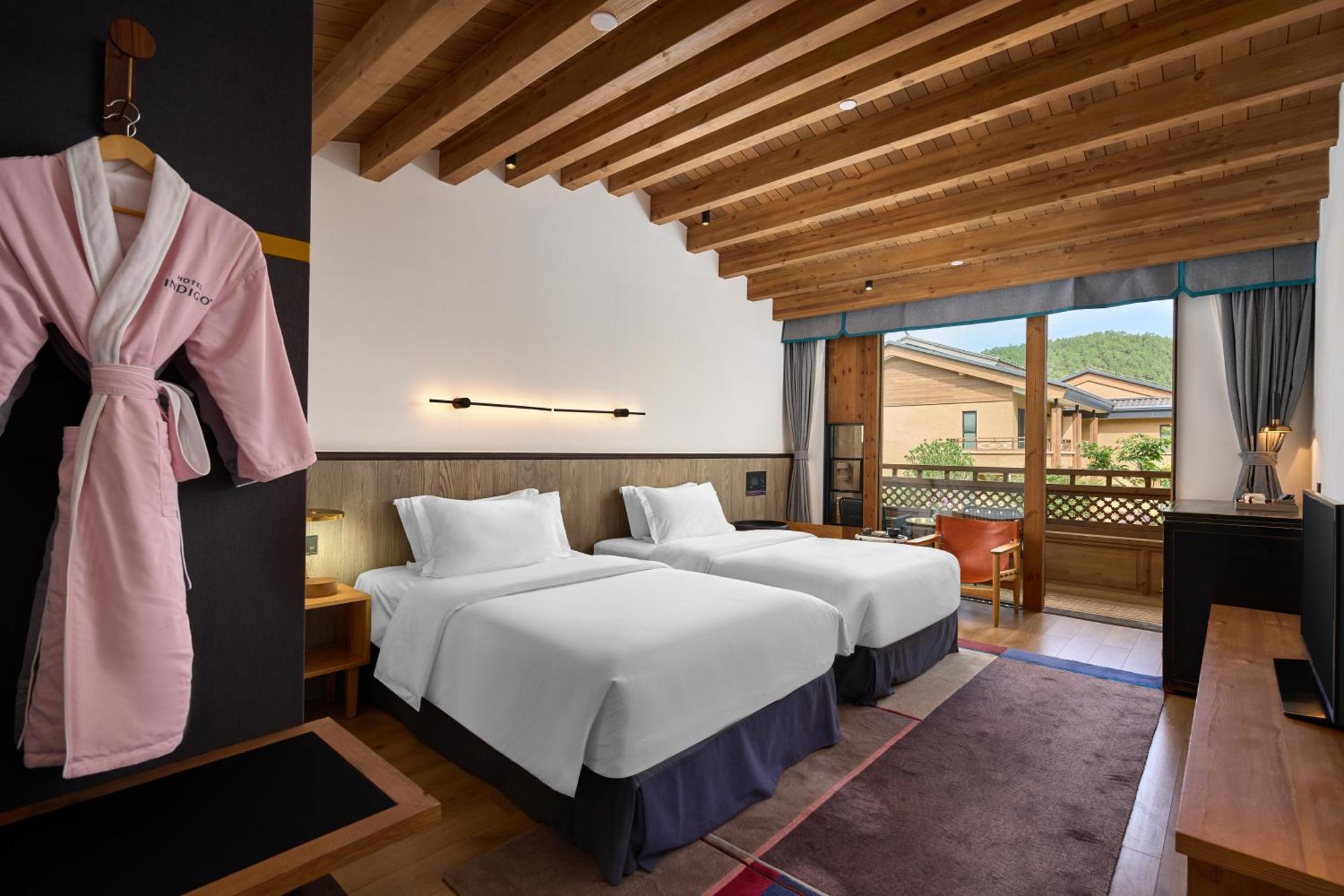 Hotel Indigo Lugu Lake By Ihg Лицзян Экстерьер фото