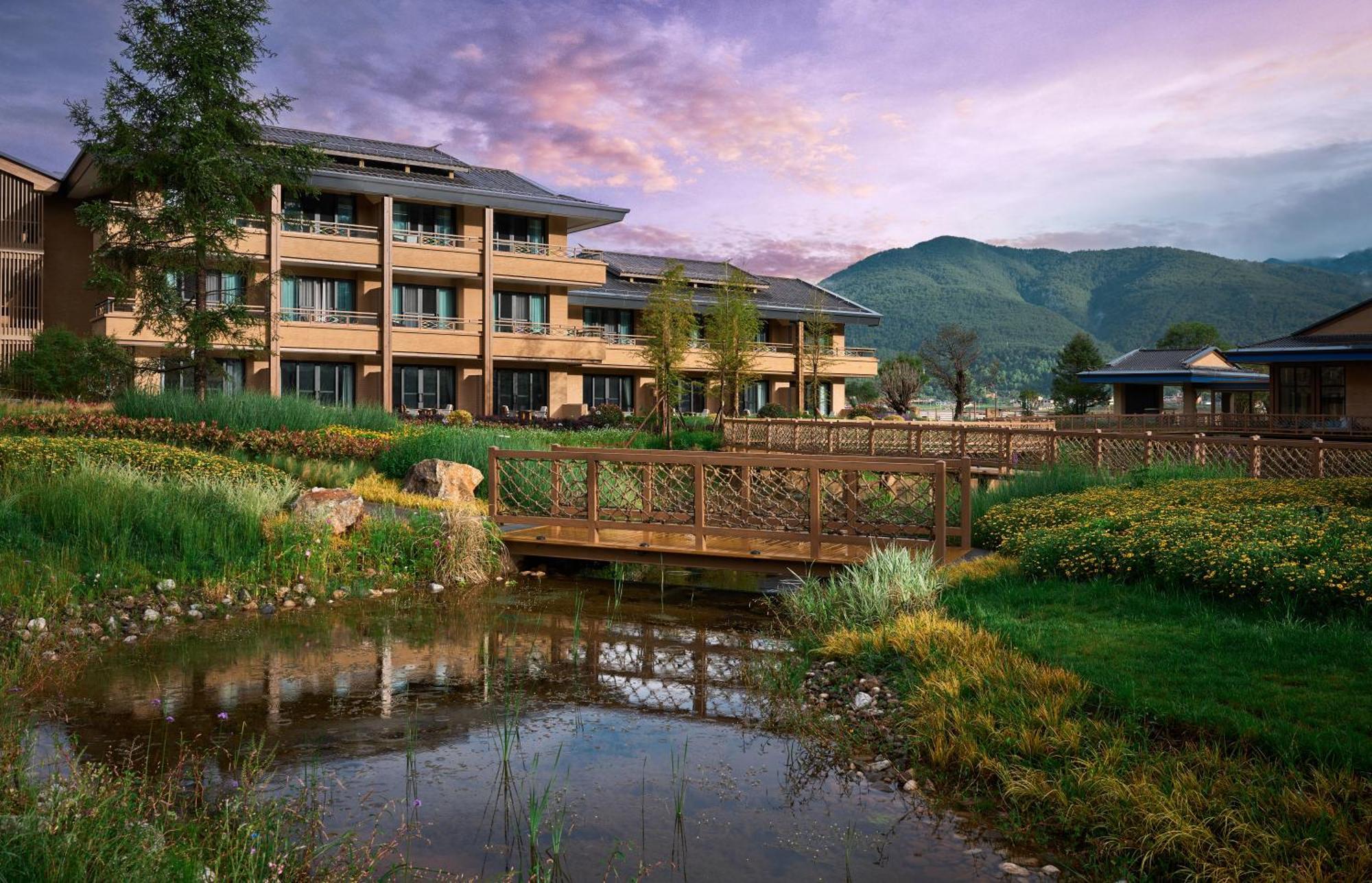 Hotel Indigo Lugu Lake By Ihg Лицзян Экстерьер фото