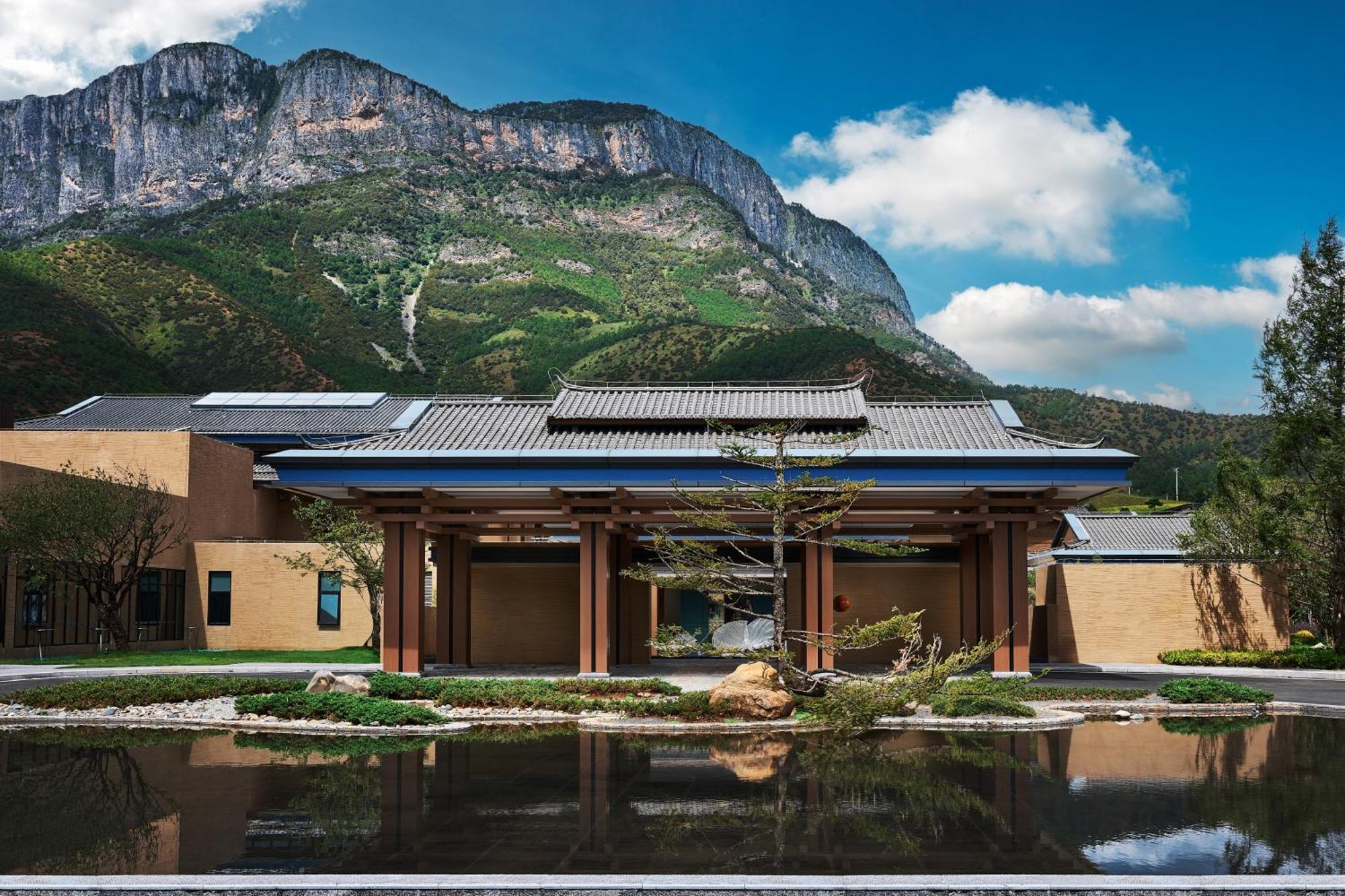 Hotel Indigo Lugu Lake By Ihg Лицзян Экстерьер фото