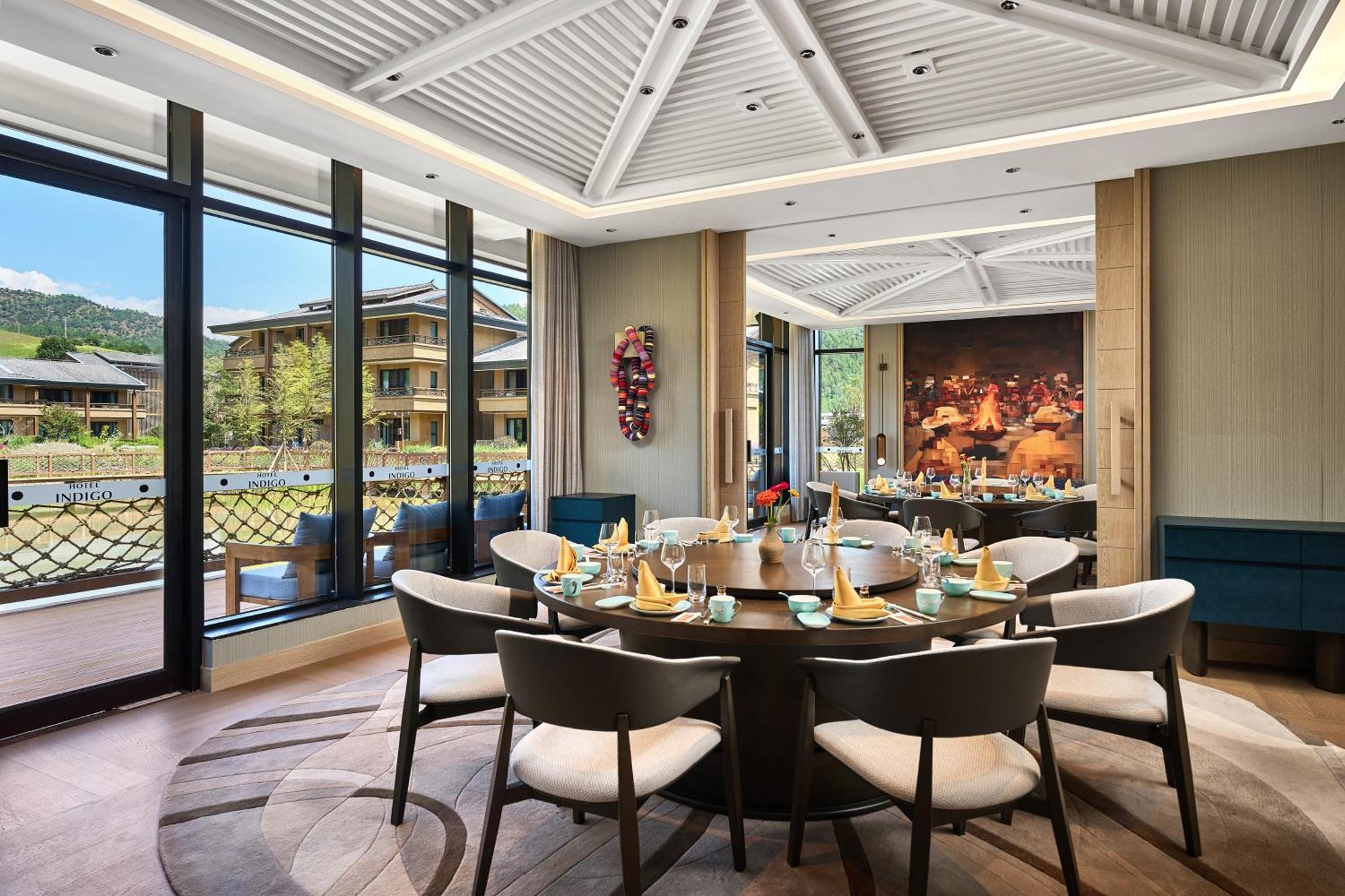 Hotel Indigo Lugu Lake By Ihg Лицзян Экстерьер фото